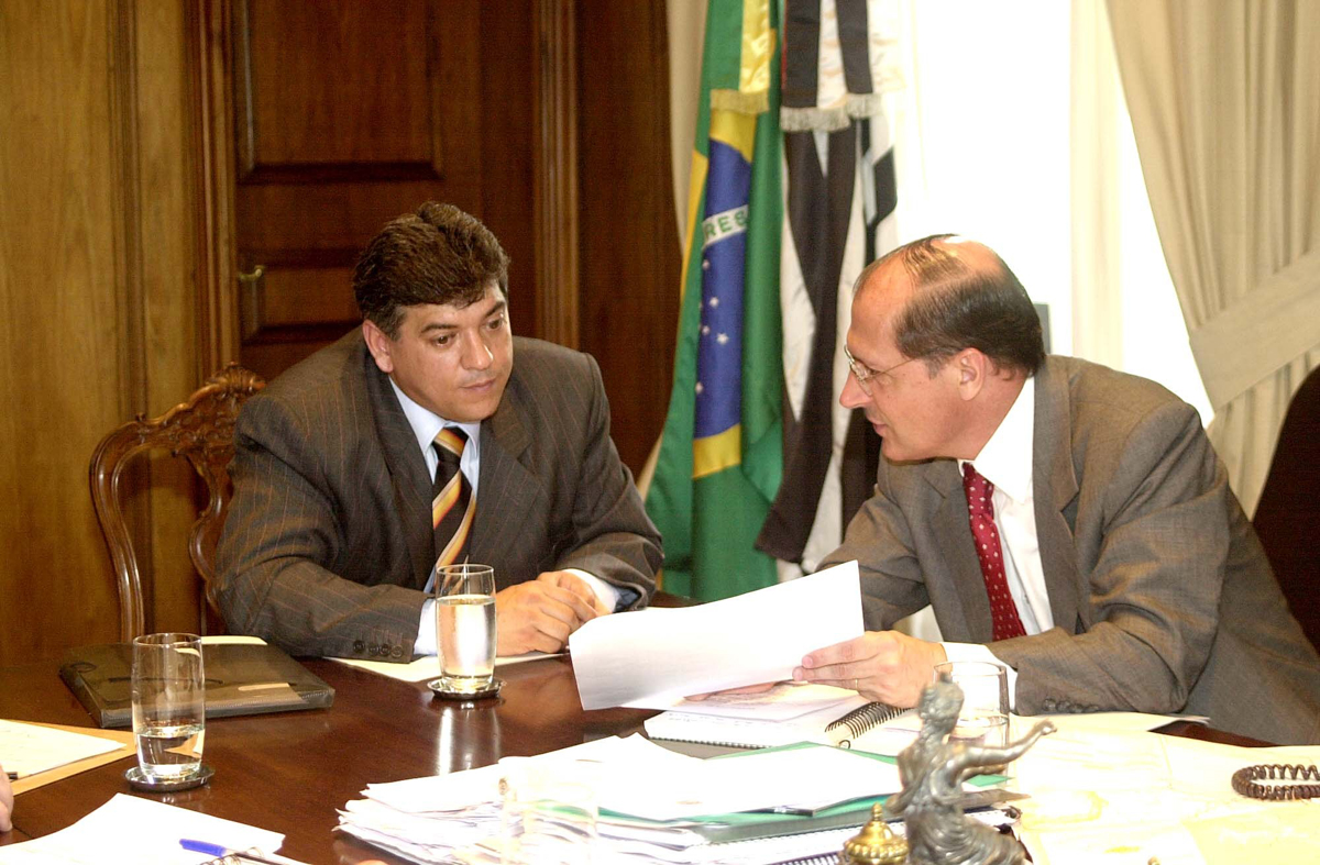 Padre Afonso e Geraldo Alckmin<a style='float:right;color:#ccc' href='https://www3.al.sp.gov.br/repositorio/noticia/03-2008/PADRE BOM PRATO.jpg' target=_blank><i class='bi bi-zoom-in'></i> Clique para ver a imagem </a>
